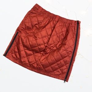 Duluth trading co. Packable quilted skirt S